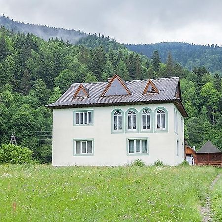 Schedryk Hotel Mykulychyn Eksteriør billede