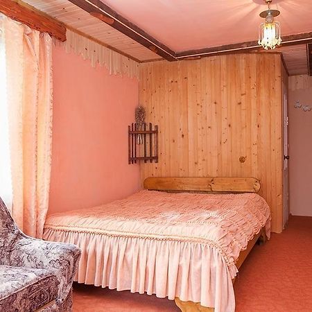 Schedryk Hotel Mykulychyn Eksteriør billede